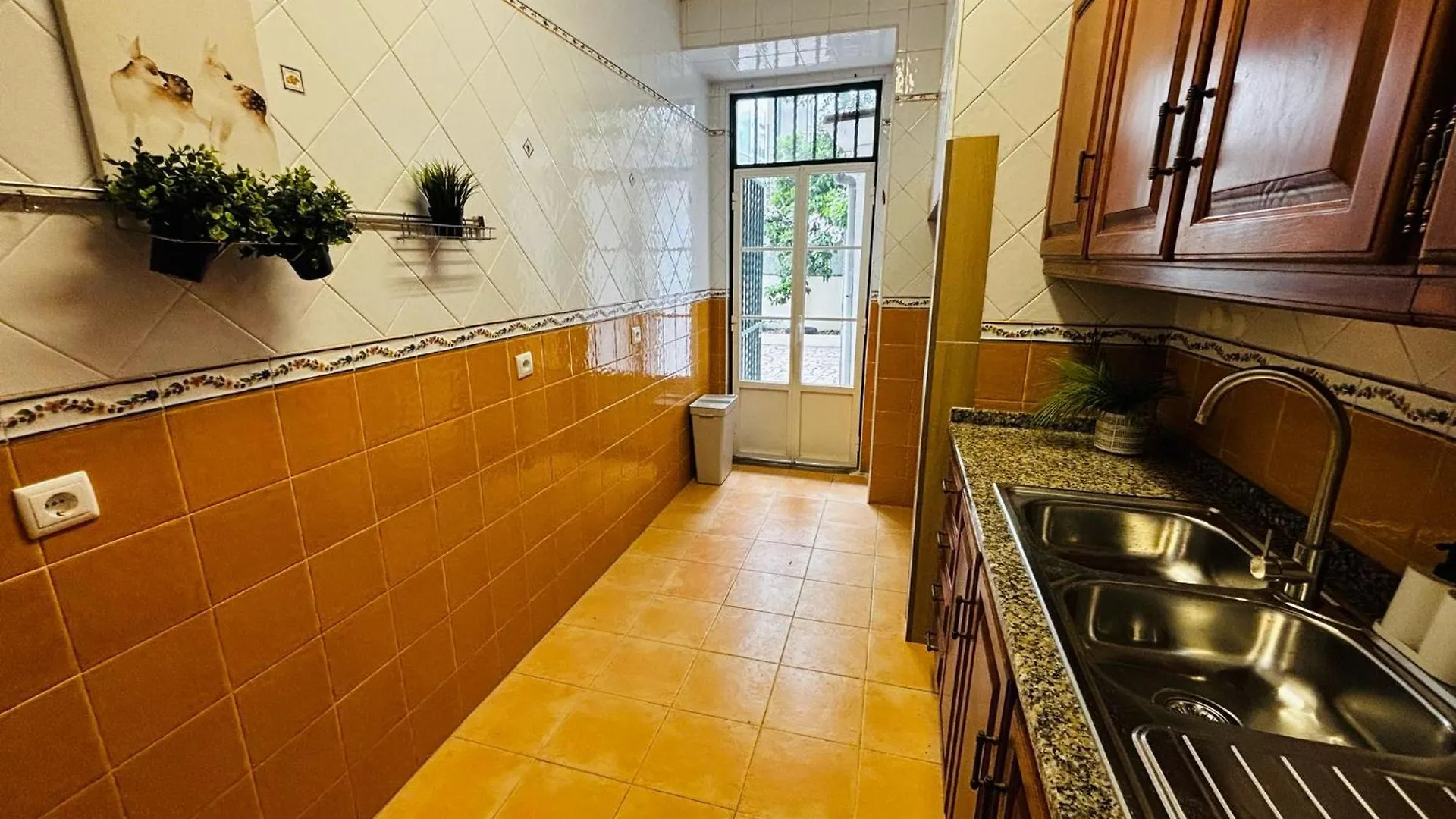 Top Location For Tourists, City Centre Lisboa Hostel