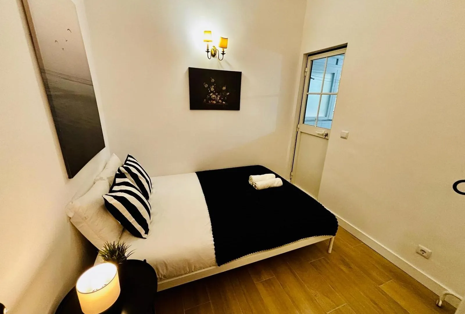 Top Location For Tourists, City Centre Lissabon Portugal