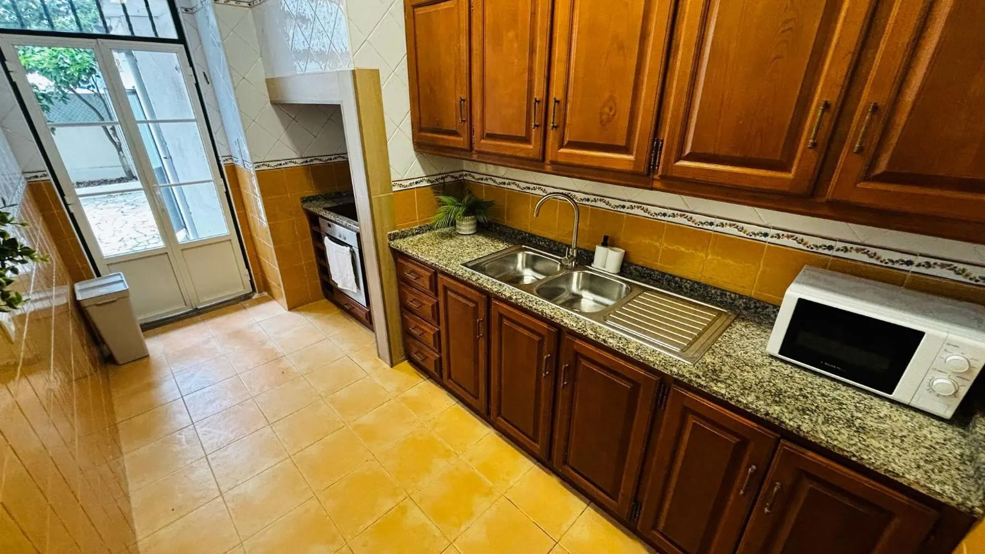 Hostel Top Location For Tourists, City Centre Lissabon