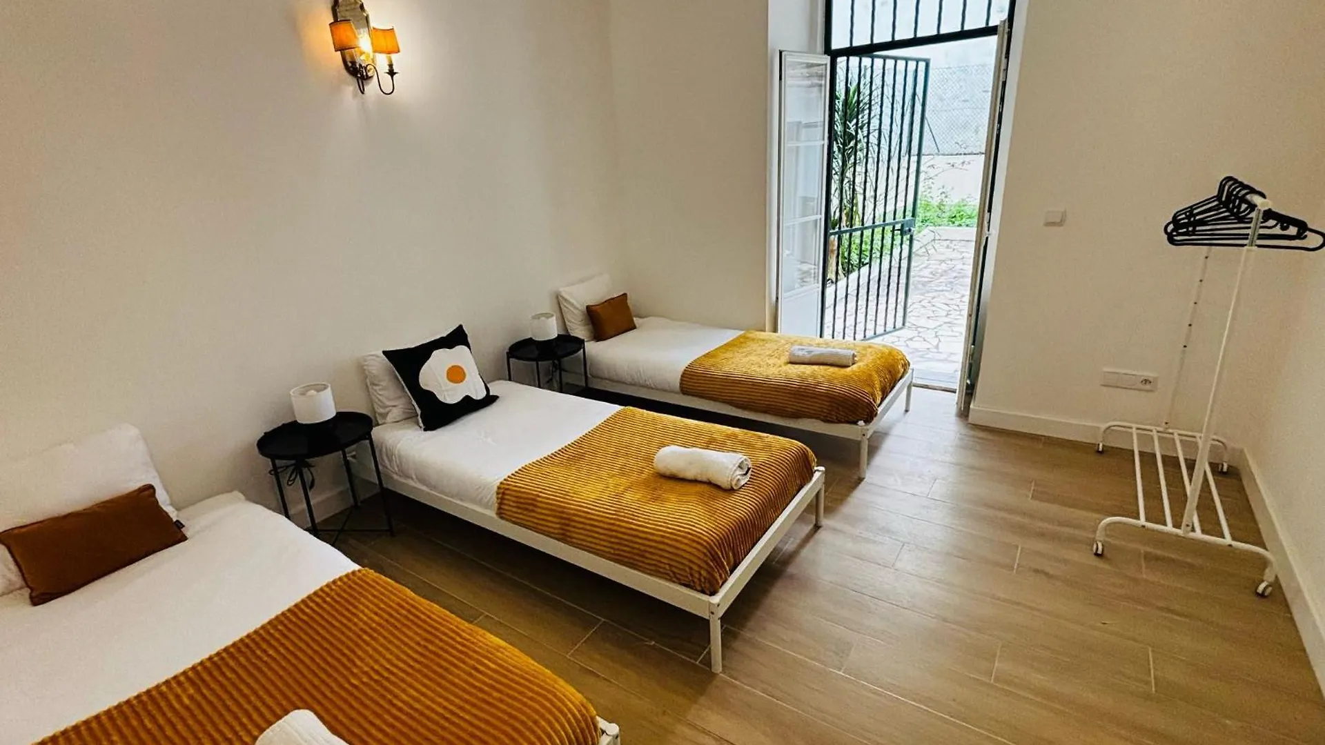 Hostel Top Location For Tourists, City Centre Lissabon Portugal